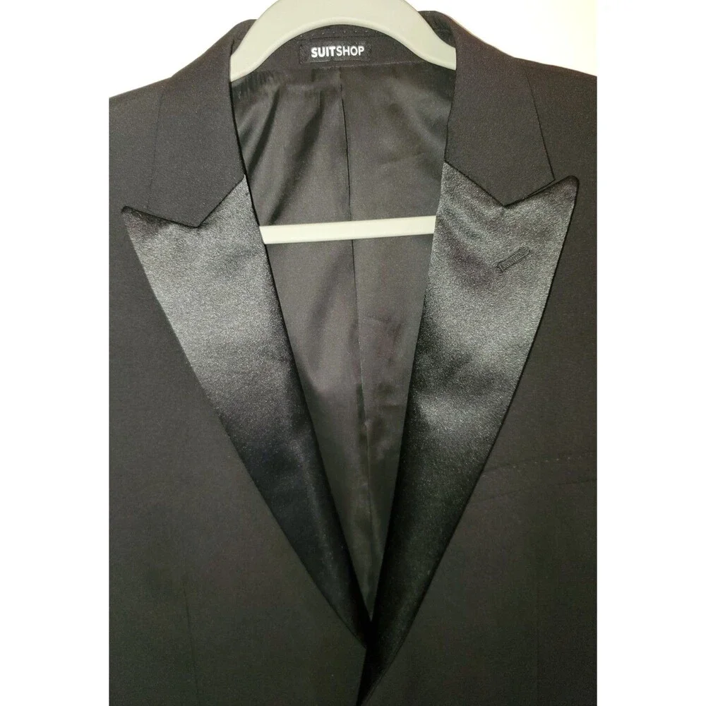 SuitShop brand style